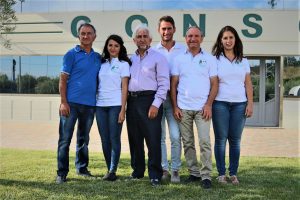 Proviene dai frantoi il colore viola che uccide i fiumi. Eppure i sottoprodotti dell’olio sono oro