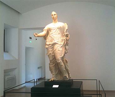 Mezzo miracolo per la Dea di Morgantina