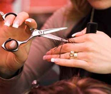 Artigianato: abusivismo dilagante e mercato strozzato dall’illegalità Artigianato: abusivismo dilagante e mercato strozzato dall’illegalità