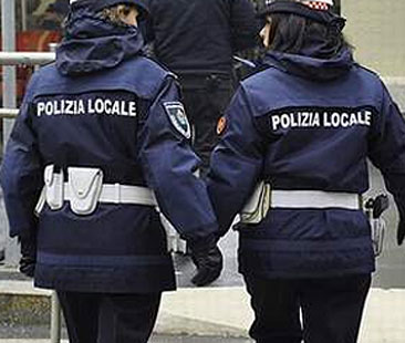 Rischio di multa fino a 1.559 euro per chi non ritarga il ciclomotore