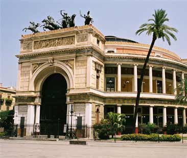A Palermo i taxi e gli hotel meno cari d’Italia