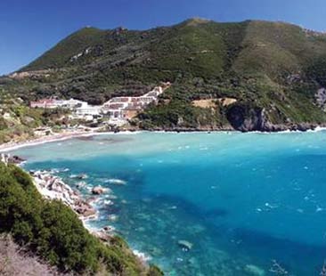 Cipro, mare cristallino, lunghe spiagge, storia e cultura