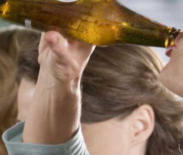 Abuso di alcol, in Sicilia 402 mila consumatori a rischio Abuso di alcol, in Sicilia 402 mila consumatori a rischio