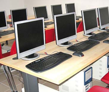 Avviso 20, dopo i tanti proclami i corsi di formazione non partono Avviso 20, dopo i tanti proclami i corsi di formazione non partono