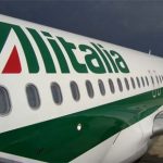 Fusione tra Alitalia e Wind Jet, l’Antitrust apre un’istruttoria