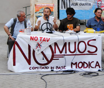 “No al Muos, affinché la Sicilia non diventi terreno di guerra” “No al Muos, affinché la Sicilia non diventi terreno di guerra”