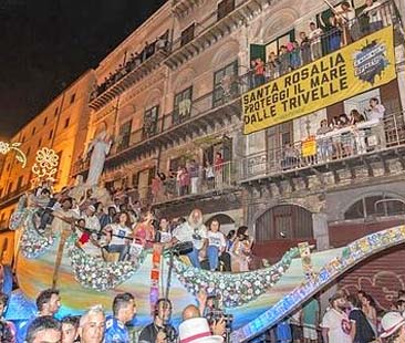 In giro con U mari nun si spirtusa. Greenpeace contro le trivellazioni In giro con U mari nun si spirtusa. Greenpeace contro le trivellazioni