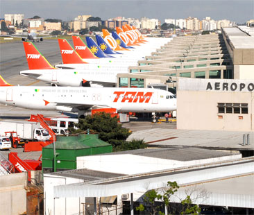 Unificazione Alitalia-Wind Jet, lotta serrata all’ultimo slot