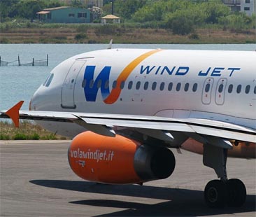 Alitalia chiude le porte a Wind Jet. Ora gli slot vengano messi all’asta