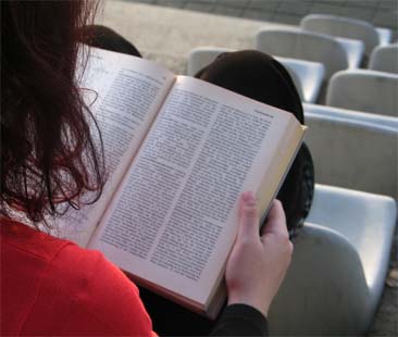 Fondazione Tregua Onlus Catania, 4 borse di studio da € 2.500 ciascuna Fondazione Tregua Onlus Catania, 4 borse di studio da € 2.500 ciascuna