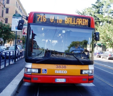 Confronto impietoso sul trasporto pubblico tra Palermo e Genova
