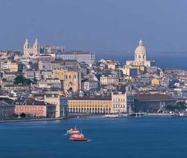 Lisbona, perla sull’Atlantico, Mykonos, tragressiva e modaiola, Ortigia, mix d’antichità e modernità