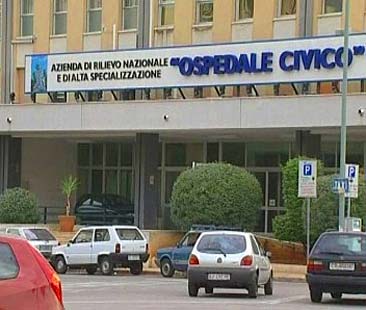 Palermo – Barboni, randagi e caos-traffico: il disordine nelle aree ospedaliere