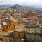 Agrigento – Crolli in centro, fondi “ristretti”