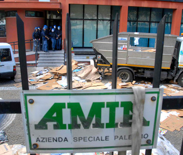 Palermo – Amia: 8 mln di debiti con l’Inps. A rischio gli stipendi e il servizio