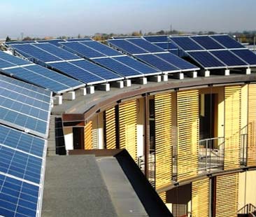 I tetti sui condomini pagheranno le tasse. Fotovoltaico, le Entrate rispondono al Gse