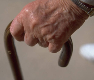 Anziani, in famiglia o in casa di riposo. In Sicilia il welfare è fai da te