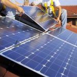 Cresce il fotovoltaico, minori emissioni