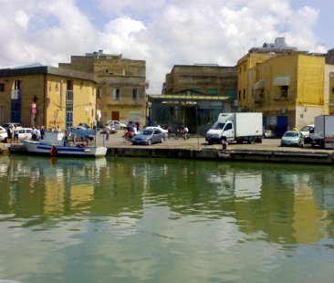 I fanghi del Porto canale sono pericolosi, il Comune non può lasciarli nella Colmata