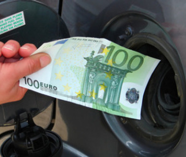 Da temporanee a permanenti, accise incubo per automobilisti