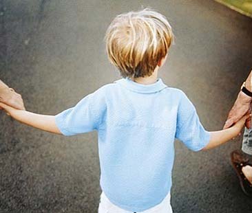 La buona educazione dei figli non giustifica l’uso della violenza