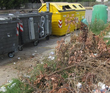 Palermo – Amianto in mezzo alle abitazioni problema segnalato ma irrisolto Palermo – Amianto in mezzo alle abitazioni problema segnalato ma irrisolto