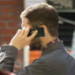 Nuove “accuse” al telefonino. Si rischia anche la dermatite