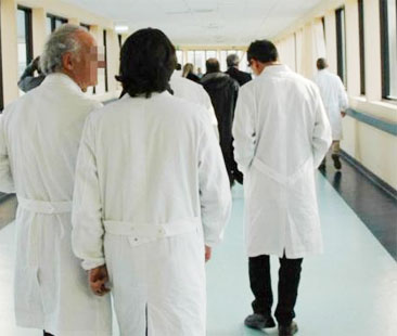 Sanità Siciliana, 3.000 dirigenti in più Sanità Siciliana, 3.000 dirigenti in più