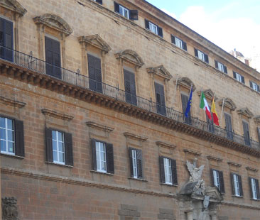 Il primo giorno all’Ars da 259 mila euro