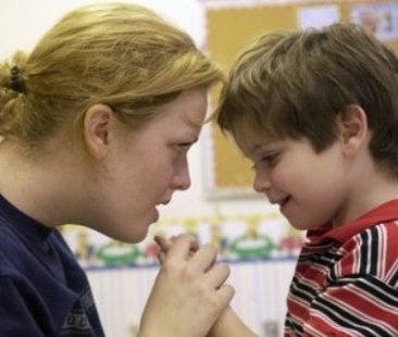 Miur, mantenuto il rapporto di un docente ogni due alunni disabili
