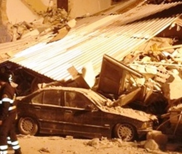 Palermo – Crollano palazzine in via Bagolino. Cronaca di 4 morti “annunciate” Palermo – Crollano palazzine in via Bagolino. Cronaca di 4 morti “annunciate”