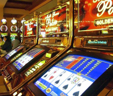 Slot machine, videopoker, lotterie. Il gioco d’azzardo come malattia