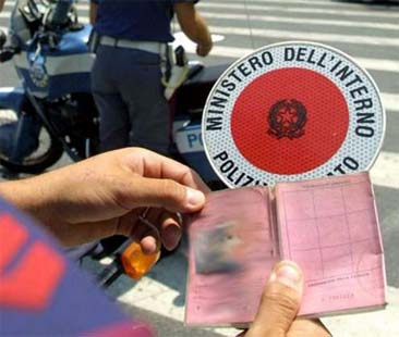 Scatta oggi la nuova disciplina per avere la patente europea