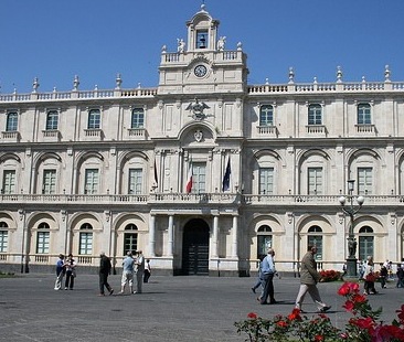 Una poltrona per quattro. Scatta la corsa al Rettorato Una poltrona per quattro. Scatta la corsa al Rettorato