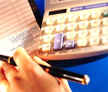 Crescono le esposizioni bancarie. 13.000 euro di debiti per famiglia