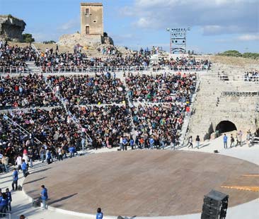 Stop dell’Ue ai clientes del Turismo