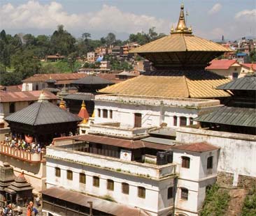 Scoprendo il Nepal, tra montagne maestose e luoghi di culto ricchi di fascino e mistero Scoprendo il Nepal, tra montagne maestose e luoghi di culto ricchi di fascino e mistero