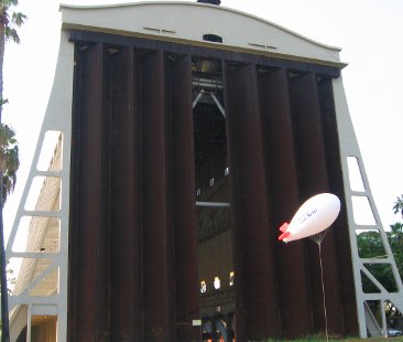 Siracusa – L’Hangar di Augusta chiuso e inaccessibile