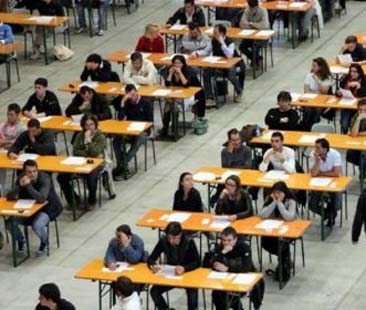 La carica dei “prof” al concorsone: in Sicilia 17.238 presenti su 20.422 candidati ammessi La carica dei “prof” al concorsone: in Sicilia 17.238 presenti su 20.422 candidati ammessi