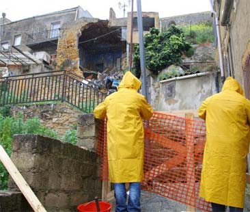 Agrigento – Crollo di un’abitazione a Naro, torna la paura