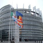 Da Battiato volano parole volgari. Il Pdl chiede scuse ufficiali