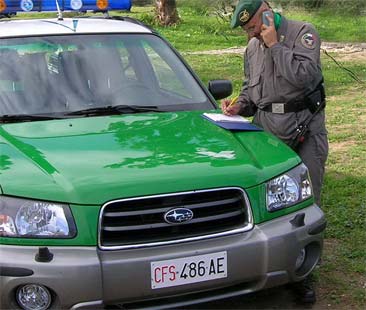 Le estorsioni “in divisa” a costruttori compiacenti