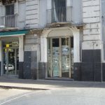 Centri commerciali e venditori stranieri hanno fatto chiudere le attività storiche