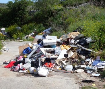 Cava Ispica, ecco il Parco dell’abbandono: strutture distrutte e percorsi impraticabili