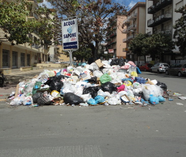 Palermo – Bagheria è sommersa dai rifiuti a causa di una protesta “inutile”