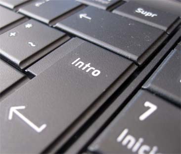 Frodi informatiche, i crimini on line valgono 290 miliardi l’anno