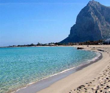 Mare siciliano pronto, è guerra sui canoni Mare siciliano pronto, è guerra sui canoni