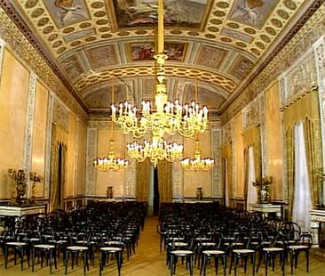 No alla mozione sull’art. 37 dello Statuto, protesta il M5S