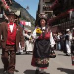 Il suggestivo itinerario Valais nelle Alpi svizzere, tradizione, folklore e una kermesse di eventi