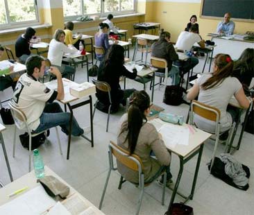 Esami di Stato: una spesa che pesa sui bilanci familiari Esami di Stato: una spesa che pesa sui bilanci familiari